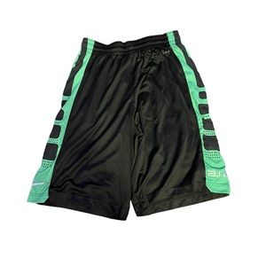 Nike Shorts L